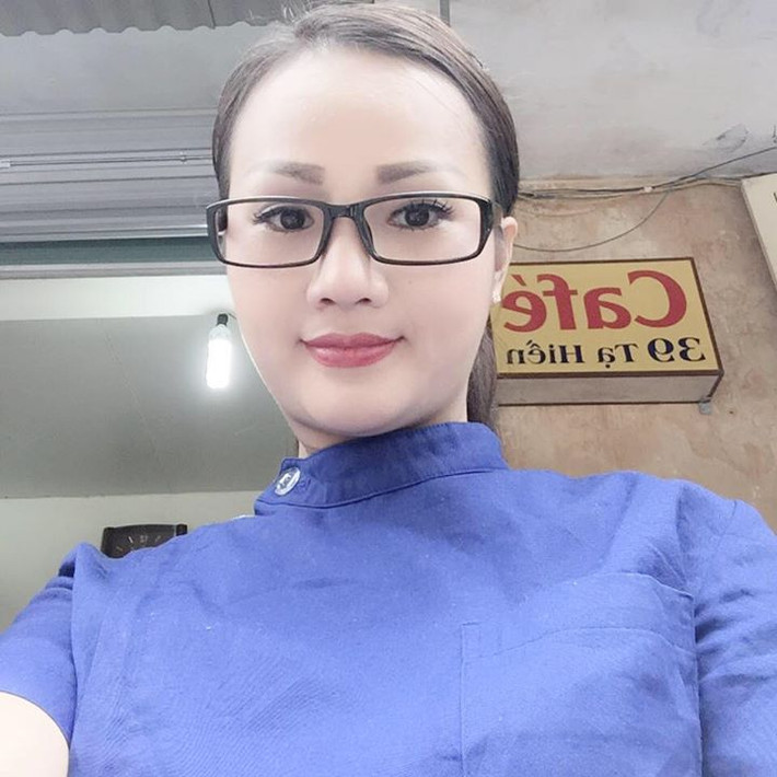 Theo tìm hiểu của PV Kiến Thức, "cô gái" trong clip nhảy trong bar gây sốt là chị Đào Lan Hương, sinh năm 1976, đang sinh sống và làm việc tại Hà Nội. Clip đang lan truyền trên mạng được quay trong một bữa tiệc của bạn chị Hương cách đây 4 năm.