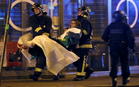 Vụ khủng bố liên hoàn đêm 13/11/2015 (giờ Paris) tức rạng sáng 14/11/2015 theo giờ Việt Nam được đánh giá là vụ khủng bố khủng khiếp và lớn nhất lịch sử nước Pháp. Chỉ tính riêng từ đầu năm 2015 tới nay, người dân Pháp đã phải gánh chịu nỗi đau thương quá lớn khi liên tiếp xảy ra những vụ khủng bố kinh hoàng.
