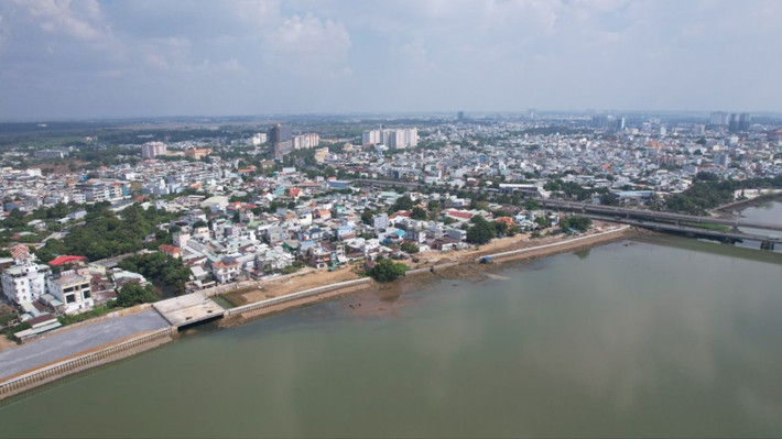 Sau khi hoàn thành, đường ven sông Đồng Nai sẽ có diện mạo đô thị ven sông thúc đẩy phát triển kinh tế xã hội TP Biên Hòa, là địa điểm vui chơi, dạo mát với người dân địa phương và du khách. (Ảnh: Pháp luật TPHCM).