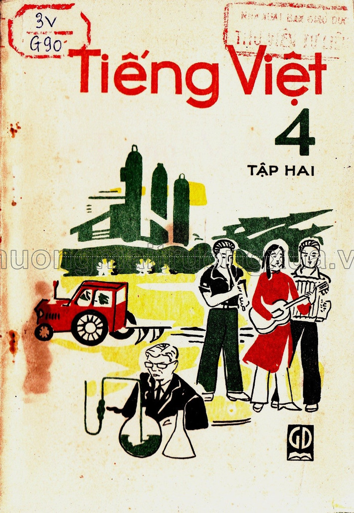 GS Thuyết nhớ lại đầu những năm 1990, sự kiện Liên Xô và hệ thống các nước XHCN ở Đông Âu tan rã khiến một số nội dung trong sách không còn phù hợp với tình hình thế giới. Bộ GD&ĐT đã tiến hành chỉnh lý, bổ sung nội dung cho sách giáo khoa. Ảnh: Sách Tiếng Việt lớp 4, NXB Giáo dục ấn hành năm 1988.