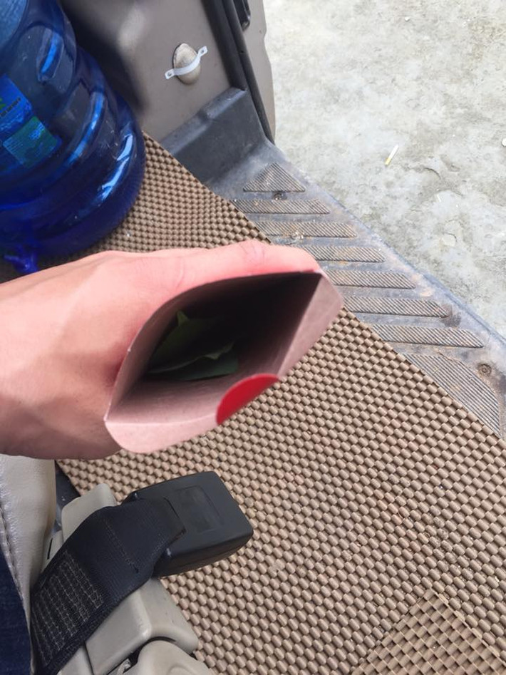 Theo đó, từ 2h sáng K.D đã phải dậy sớm để theo xe từ Bắc Giang đến nhà cô dâu ở Thanh Hóa để giúp đỡ bê tráp.