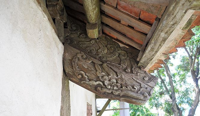 Các mảng chạm của đình Lương Xá trước khi bị hạ giải trong đợt trùng tu vừa qua.