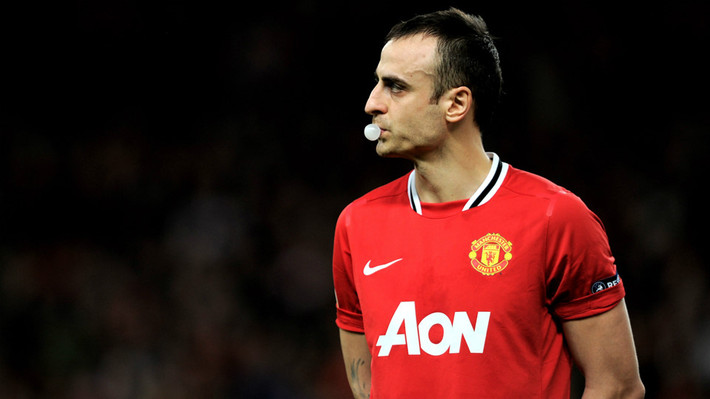8. Dimitar Berbatov (tiền đạo - 30,75 triệu bảng): Thời đỉnh cao phong độ, "Bố già" đã ghi 20 bàn thắng giúp Man Utd đăng quang Premier League mùa giải 2010/11.