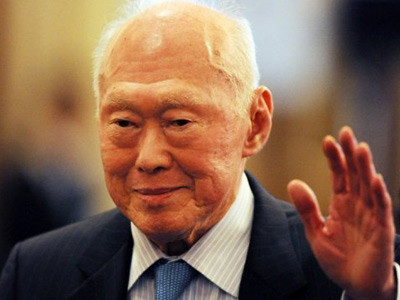 Về mối quan hệ kinh tế - chính trị: "Cải cách chính trị không nhất thiết phải song hành cùng tự do hoá kinh tế. Theo tôi, một người không thể thành công nếu có đầy đủ mọi thứ”.