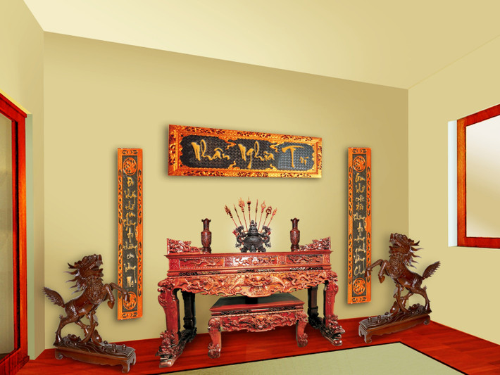 Theo truyền thống xưa nay của người Việt, cứ mỗi dịp Tết đến xuân về, nhà nhà lại tất bật mua sắm, dọn dẹp nhà cửa cuối năm để “tống cựu nghinh tân”, hy vọng bước sang năm mới sáng sủa, may mắn, lộc vào như nước. Tuy nhiên, dọn nhà cuối năm thế nào cho hợp phong thủy và không phạm phải những đại kỵ đáng tiếc ảnh hưởng tới vận khí toàn gia trong năm mới, chưa hẳn ai cũng biết. Hãy cùng tham khảo một số lưu ý phong thủy cần thiết khi dọn nhà cuối năm sau đây để bước sang năm mới Bính Thân 2016 tràn đầy may mắn. 1. Dọn dẹp khu vực ban thờ: Trong tâm thức của người Việt, ban thờ luôn là nơi linh thiêng, tôn kính nhất của mỗi gia đình. Vì vậy, vào dịp cuối năm, gia chủ thường chú trọng việc dọn dẹp ban thờ.