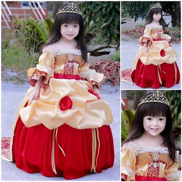 Sau khi những bức ảnh được chia sẻ trên mạng xã hội, rất nhiều người đã sử dụng ảnh bé gái làm ảnh đại diện, bởi vẻ đẹp "yêu đến chết" của "tiểu mỹ nhân" Thái Lan.