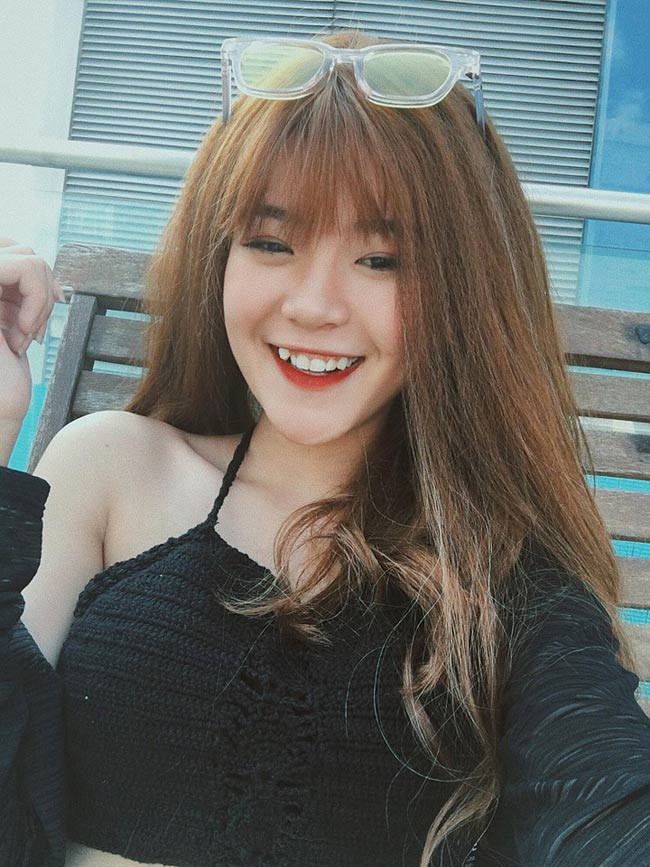 Gương mặt đầy đặn với chiếc răng khểnh đáng yêu của Thùy Trâm.