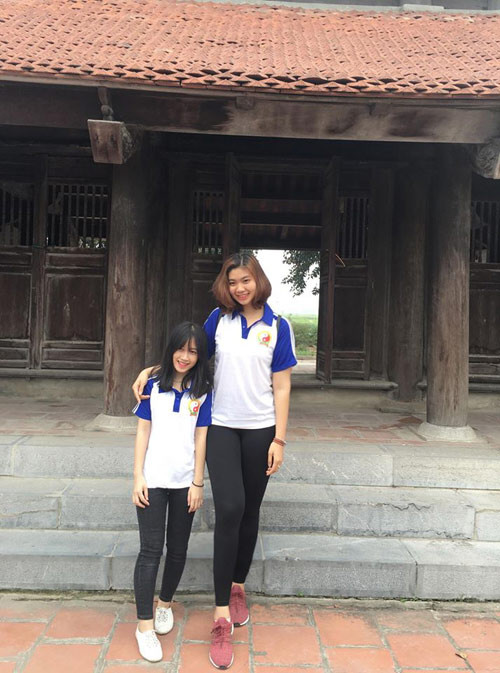 “Thật sự tổn thương và khó khăn. Có lẽ, chỉ những ai béo như mình mới hiểu cảm giác bị đem ra làm trò đùa tổn thương đến mức nào. Hồi đó, mình chỉ có gia đình là tất cả, còn người ngoài thì… như mình vừa kể đó”, Lan ngập ngừng.