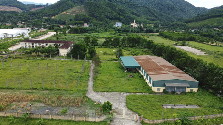 Năm 2015, Công ty cổ phần Xe điện Hà Tĩnh được cấp giấy chứng nhận đầu tư dự án sản xuất, lắp ráp các loại xe có động cơ, không có động cơ và điện tử, điện dân dụng tại Khu công nghiệp Đại Kim - Khu kinh tế cửa khẩu quốc tế Cầu Treo (huyện Hương Sơn, tỉnh Hà Tĩnh). (Ảnh: Tiền Phong).