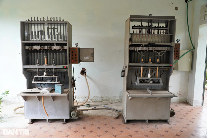 Máy móc để không bên trong dự án. (Ảnh: Dân Trí).