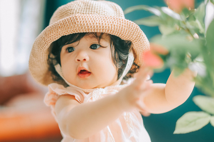 Nhìn những bức ảnh này không ít người tưởng nhầm đây là Cadie Mộc Trà khi còn nhỏ