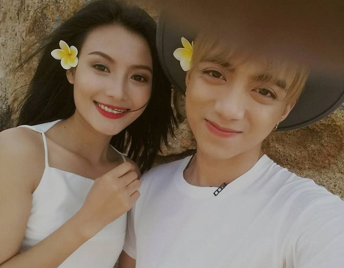 Chưa biết nhau trước đó nhưng khi làm việc, ca sĩ Soobin Hoàng Sơn và Vân Thủy lại tỏ ra rất ăn ý.