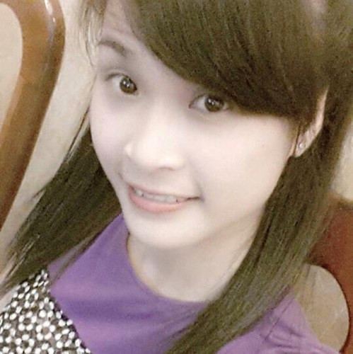 Đặc biệt, Hoa Hiếu là một cô gái khá kín đáo, dè dặt. Do phải đi học, tập luyện xa nhà nên Hoa - Phượng có rất ít dịp để gặp nhau. Được biết, mỗi khi Công Phượng về quê, hai bạn trẻ lại cố gắng tìm gặp và dành thời gian đi chơi cùng nhau.