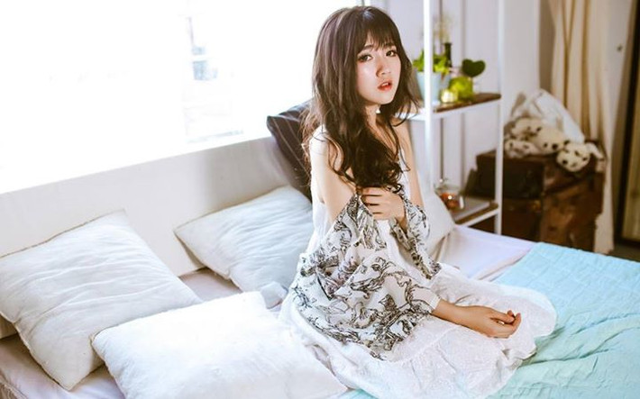 Một hình ảnh Kiều Trinh khoe nét đẹp vừa hiện đại, khuôn mặt ngây thơ nhưng vẫn đầy sức quyến rũ của mình.