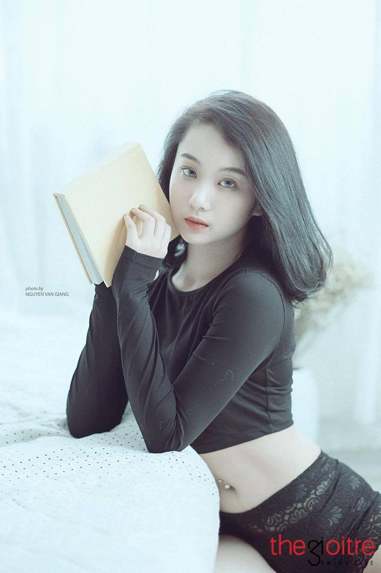 “Mình với Hải Anh hay đi chụp quần áo cho các shop thời trang. Vì vậy mà tình cờ cả hai đã quen nhau. Do nói chuyện hợp tính, lại chung nhiều sở thích.. từ đó, chúng mình chơi thân”, Hàn Trang cho biết.