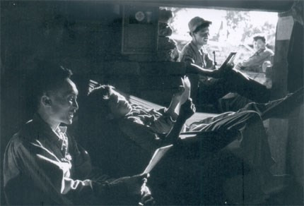 Bức ảnh "Nắng dưới lòng đất" (Thành cổ Quảng Trị, 1972).