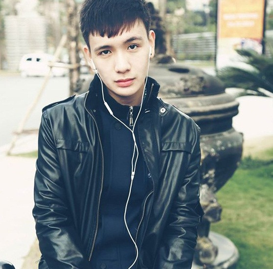 Chàng hot boy người Tày đã khiến vô số trái tim của các bạn nữ trường Đại học Luật thổn thức, bởi vẻ đẹp trai, gu ăn mặc cực chất cùng thành tích học tập khủng.