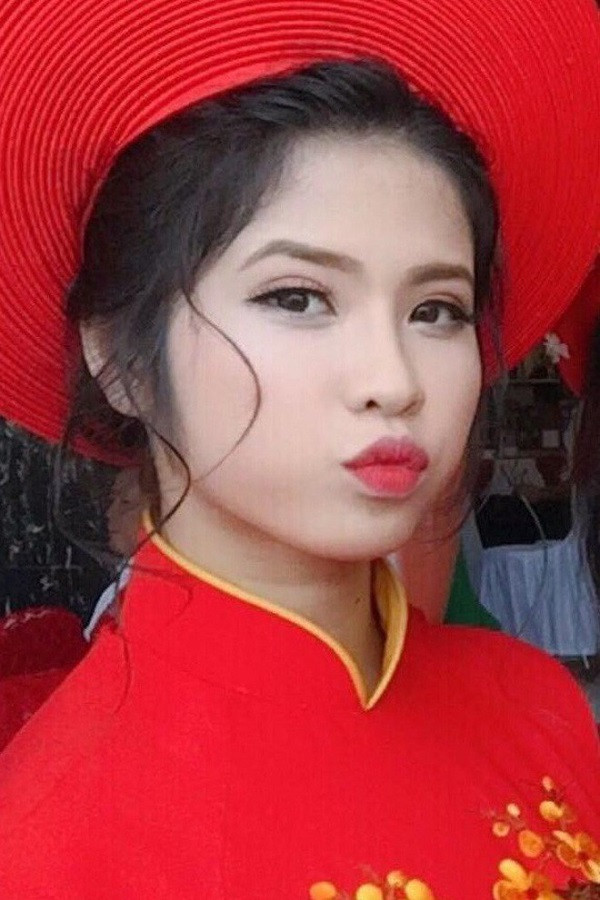 Vốn có nét sẵn từ bé, Thanh Hiền đã trở thành thiếu nữ rạng rỡ ở tuổi đôi mươi.