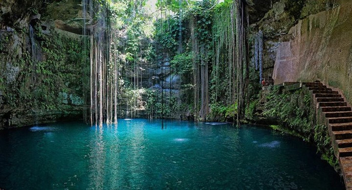 Các sông ngầm và hồ của bán đảo Yucatan, Mexico. Bán đảo Yucatan là một khu vực đẹp nhưng các hồ và sông ngầm ở đó còn tuyệt vời hơn.