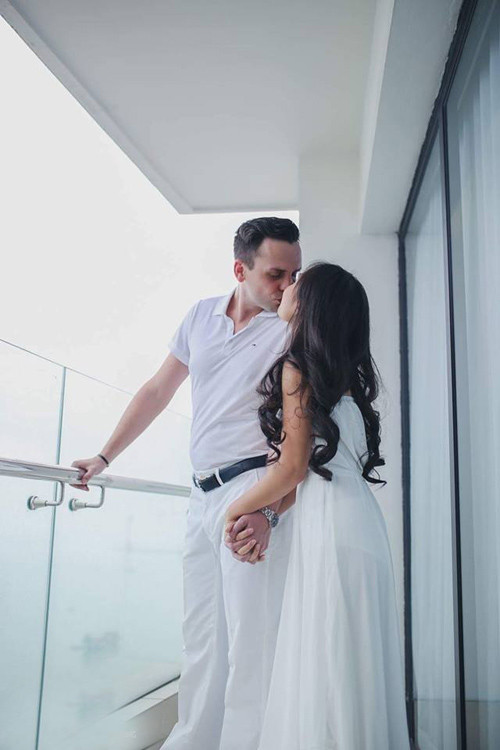 Thế nhưng, sau tất cả, người cô chọn vẫn là San. “Trời ơi, mình khao khát được yêu lắm nhưng quen ai cũng chỉ 2, 3 ngày là bỏ. Có lẽ, mình đã yêu San thật nên chẳng ai vượt qua được cái bóng của anh ấy. Có rất nhiều điều, chỉ San của mình mới làm được”, Thúy nói.