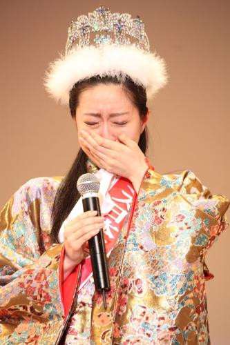 Trong số 14 thí sinh lọt vào vòng chung kết, Chisato Haga bị cho là có nhan sắc kém nổi bật nhất.