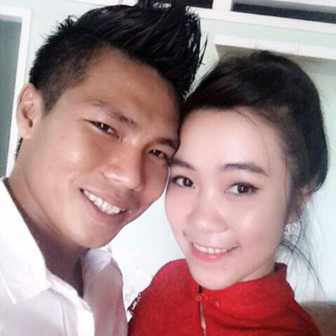 Duy Khanh và Kim Tuyến đã tổ chức lễ ăn hỏi hồi tháng 10/2014 và quyết định làm lễ cưới vào ngày 28/2 tới đây.