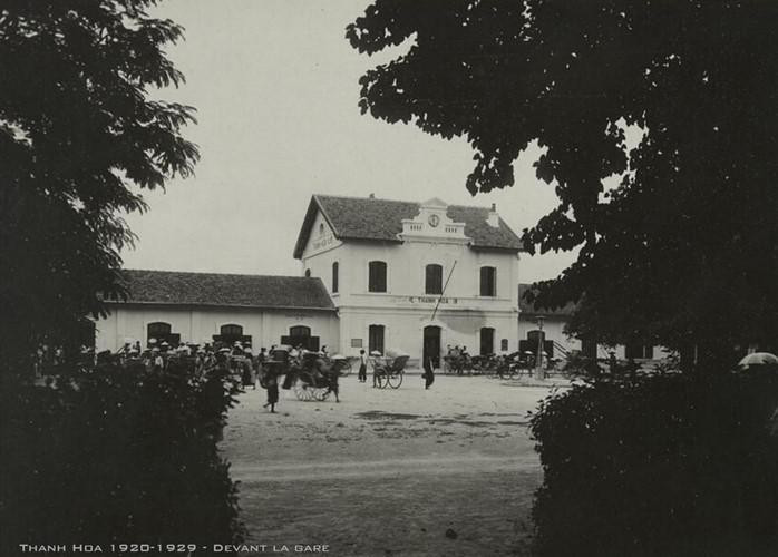 Khung cảnh phía trước nhà ga Thanh Hóa.