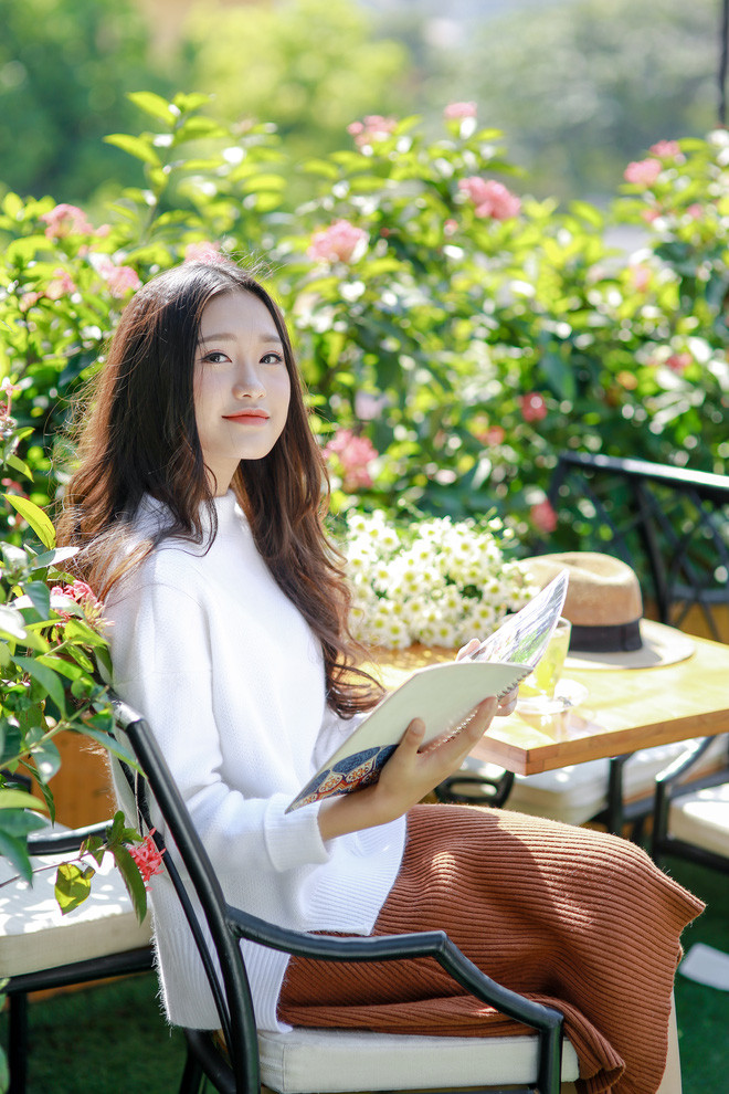 Giữ một phong cách sống giản dị và khá ngại chia sẻ về bản thân, dù có khá nhiều người theo dõi trang cá nhân và đề nghị kết bạn nhưng Hải My vẫn sử dụng Facebook một cách khá lặng lẽ. Thỉnh thoảng cô bạn 10X chỉ thay đổi một tấm hình làm avatar kèm theo những dòng status rất ngắn gọn.