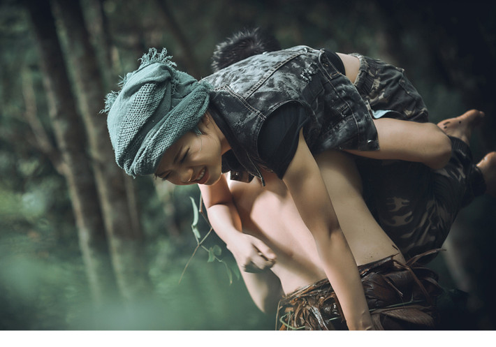 Nguyễn Huyền và Duy Tuấn đầu tư ý tưởng và công sức tạo nên một câu chuyện tình trọn vẹn giữa một chàng trai sống lâu năm nơi rừng sâu núi thẳm với một nữ phượt thủ đi lạc.