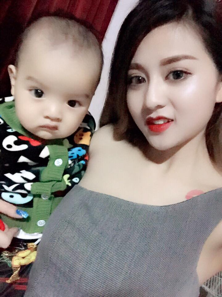 Dù có cuộc sống rất vất vả, gánh nặng kinh tế là áp lực rất lớn nhưng bà mẹ 3 con Gia Lai vẫn luôn rất yêu đời. Bà mẹ hot girl luôn thể hiện sự say mê trong công việc, tìm kiếm niềm vui mỗi khi đi chụp ảnh và luôn cảm thấy hạnh phúc mỗi khi được chăm sóc 3 đứa con nhỏ.