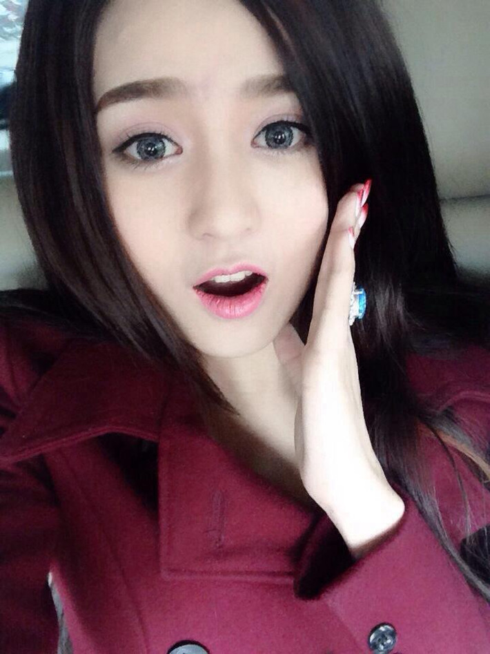 Chính điều này đã giúp Thuý Vy có thêm nhiều lợi thế trong công việc làm mẫu ảnh, chuyên viên trang điểm. Bà mẹ trẻ thường nhận được những lời mời chụp ảnh từ những phó nháy nghiệp dư, chuyên nghiệp và luôn tạo ấn tượng với những sản phẩm ảnh sau đó.