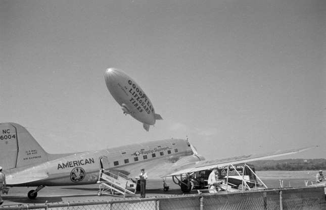 Máy bay vận tải DC-3. Dù chuyến bay chở 29 người từ San Juan tới Miami này gặp nạn với nguyên nhân được cho là do bất ngờ hết nhiên liệu, nhưng các nhà điều tra cho biết, họ không đủ thông tin đáng tin cậy để xác định nguyên nhân của thảm họa năm 1948. Bởi vậy nhiều người cho rằng, sự kiện này là "một ngày khác ở Tam giác Bermuda".
