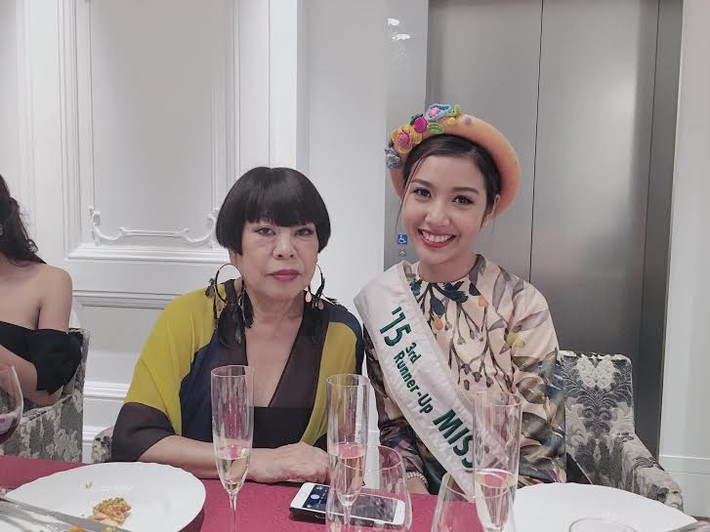 Ngoài ra, Thúy Vân còn tiết lộ NTK người Nhật Kosino Junko đã đề nghị chụp hình Thúy Vân mặc áo dài để làm tư liệu.