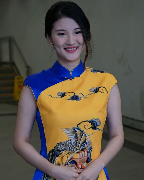 Một số cô gái khác không có dáng vóc đạt chuẩn.