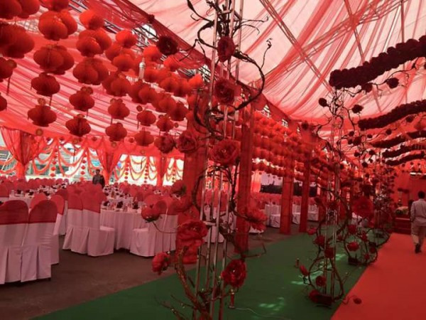 Một số dân mạng nhận xét, đây có lẽ là đám cưới lớn nhất, hoành tráng nhất ở Bắc Kạn và cả Việt Nam từ trước đến nay. Thậm chí nó còn "khủng" hơn lễ thành hôn của một số nhân vật nổi tiếng, những ngôi sao trong làng giải trí Việt Nam, những người vốn có danh tiếng được nhiều người biết đến trên cả nước.