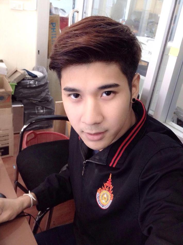 Trên mạng Thái Lan, nhiều cô gái bình luận, cho biết sẽ tìm đến đúng chuyến xe buýt ở Bangkok nơi Oishi làm việc để được tận mắt nhìn ngắm anh chàng hot boy một lần. Một số cô gái còn “phát cuồng” đến mức cho rằng chỉ cần thấy Oishi là họ sẽ không bị… say xe nữa.