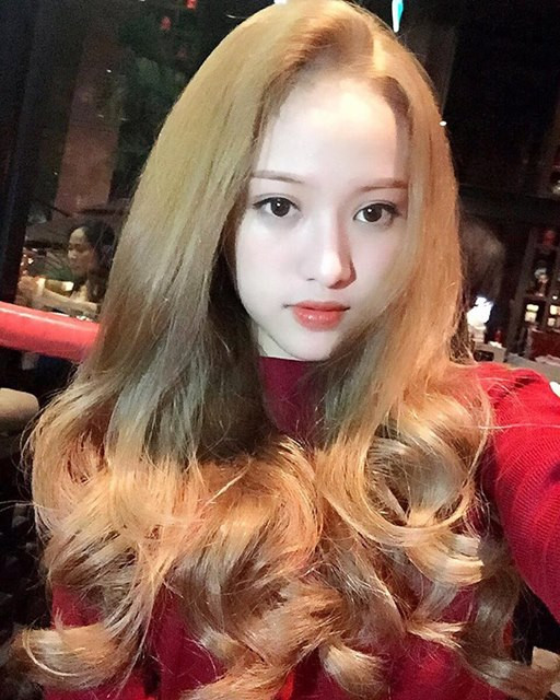 Tuy nhiên, đây cũng là khoảng thời gian Thúy Vi gặp không ít tin đồn tình cảm cũng như bị hỏi nhiều về cá nhân. Cái tên Thúy Vi dường như không được nhắc đến với một vai trò độc lập mà thường bị gán ghép với nhiều người đàn ông.