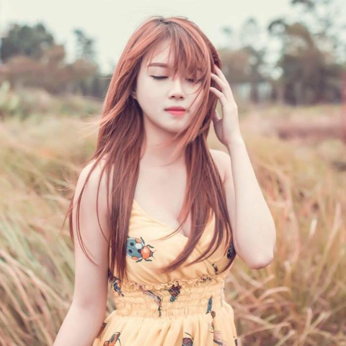 Nhờ người chồng “trên cả tuyệt vời” mà bà mẹ hot girl Quỳnh Anh có rất nhiều thời gian để nghỉ ngơi sau sinh và tự chăm sóc cho bản thân. Hồi phục rất nhanh sau ca mổ sinh, Quỳnh Anh còn giảm được 10kg trong vòng 1 tháng sau sinh. Ngắm cô gái trẻ hiện tại với vòng eo thon gọn, nước da trắng hồng, khuôn mặt mang nhiều nét tươi tắn, rạng rỡ… nhiều người không thể tin rằng Quỳnh Anh lại đang là một bà mẹ bỉm sữa.