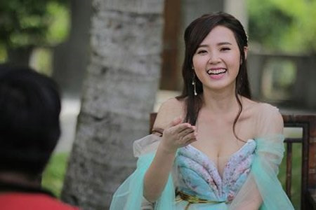 Hot girl Midu liên tiếp nhận lời chụp hình quảng cáo cho các nhãn hàng. Mới nhất là một bộ hình cosplay cho một sản phẩm do cô làm đại sứ thương hiệu.