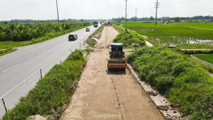 Theo hợp đồng, thời gian thi công dự án là 20 tháng, dự kiến hoàn thành và đưa vào sử dụng năm 2023. (Ảnh: Tiền Phong).