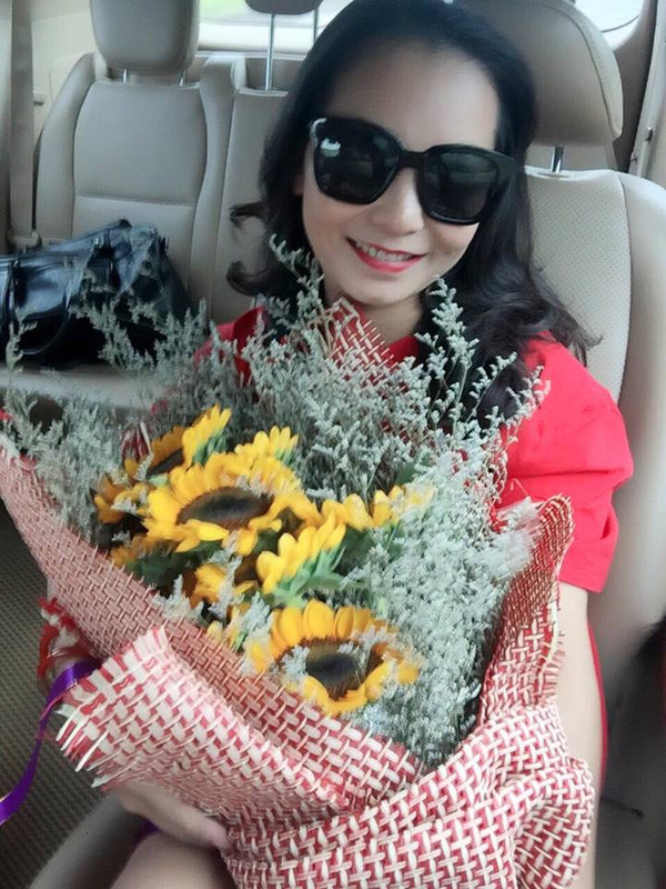 Cô con dâu hết lời ca tụng mẹ chồng về sự tâm lý cũng như đức tính tần tảo, tháo vát chăm lo gia đình. Tuy rằng cuộc hôn nhân của mẹ chồng cô không được vẹn toàn nhưng bà vẫn mạnh mẽ, kiên định chăm sóc, lo lắng cho các con có được cuộc sống đầy đủ. Phận làm dâu nhưng chủ tài khoản “Bống thối” cho biết, cô thường xuyên được mẹ chồng cưng chiều, quan tâm như con đẻ.
