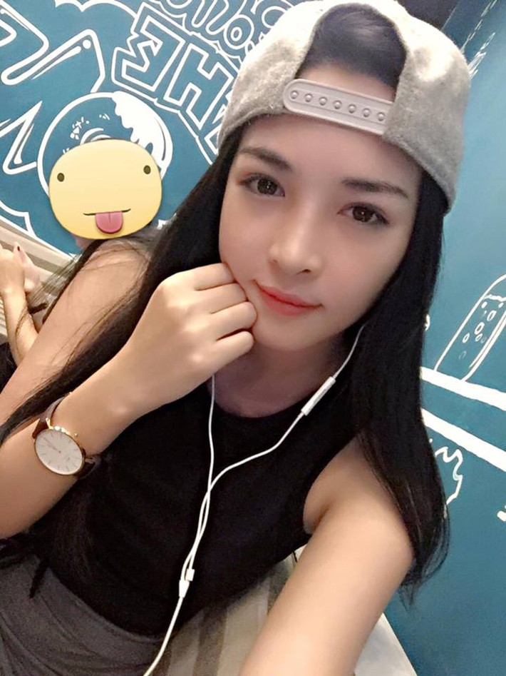 Và do làm việc cho một công ty Hàn Quốc nên Thanh Quỳnh cũng ý thức được việc cần làm là trau dồi kiến thức cũng như vốn ngoại ngữ của mình. Cô gái Nam Định chăm chỉ học tiếng Hàn Quốc để công việc được thuận lợi, dễ dàng, đồng thời cũng khiến cô cảm thấy tự tin vào bản thân mình hơn. Công việc tư vấn cho những người có nhu cầu phẫu thuật thẩm mỹ mang lại nguồn thu nhập khá ổn định cho Thanh Quỳnh, ngoài ra nó còn giúp cô gái trẻ có thêm nhiều trải nghiệm khi có cơ hội đi du lịch, công tác tại Hàn Quốc và một số quốc gia khác.