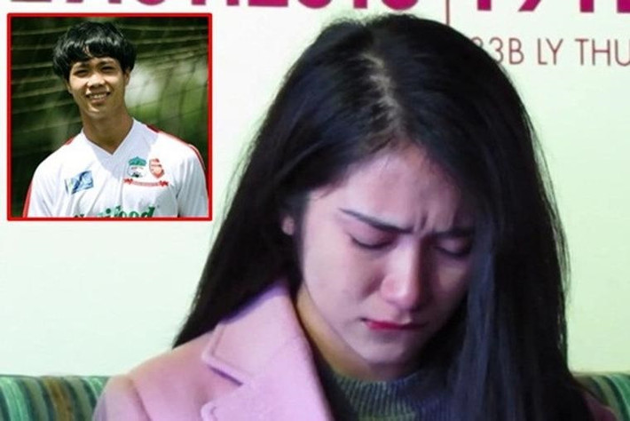 Trước áp lực dư luận, Hòa Minzy từng chia sẻ cô bị stress nặng nề đến nỗi không dám ra đường và tự nhốt mình trong phòng còn nam cầu thủ xứ Nghệ đánh mất đi khá nhiều tình cảm của người hâm mộ. Không chỉ chịu sự phản đối từ phía công chúng, chuyện tình cảm của cả hai còn bị gia đình Công Phượng ngăn cấm. Hòa Minzy chia sẻ mẹ Công Phượng từng nhiều lần gọi điện xin cô hãy buông tha cho con trai. Trước những áp lực từ mọi phía, Hòa Minzy và Công Phượng đã không thể giữ được tình yêu của mình mà quyết định “đường ai nấy đi”.