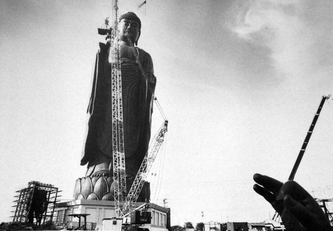 Năm 1996, sách Kỷ lục thế giới công nhận đây là bức tượng cao nhất thế giới. Đến năm 2006, công trình này vẫn có mặt trong top 3.