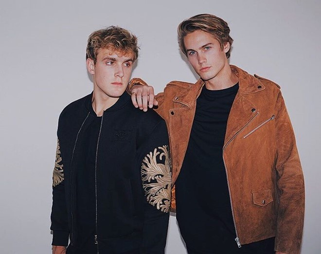 Neels Visser (bên phải) và Jake Paul đều là những anh chàng nổi tiếng đẹp trai trong giới hot teen thế giới. Jake từng tham gia một vài serie phim của Disney Chanel, Neels là DJ khá nổi trên mạng xã hội. Cùng nhau làm nhiều video về chủ đề tình bạn, tình yêu, cuộc sống, hai anh chàng này trở nên nổi tiếng vì những vlog hài hước, khác lạ, đậm chất "chiến hữu" như: Sự khác nhau giữa bạn và bạn thân, Khi cùng bạn thân nghe nhạc, Cùng bạn thân làm việc nhà, Mong muốn và sự thật, Con gái thật sự muốn gì...