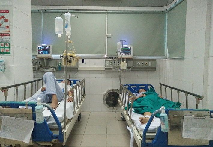 Lãnh đạo Bệnh viện Nhiệt đới Trung ương cho hay, số bệnh nhân sốt xuất huyết nhập viện điều trị từ ngày 18-20/8 là 200. Số bệnh nhân tự đến khám sốt xuất huyết rất cao (mỗi một ngày có khoảng 50 người đến khám). Tình hình bệnh nhân sốt xuất huyết đến điều trị tại đây tăng vọt lên từ tháng 5, và lên cao nhất là hai tháng qua. Những ngày tới, lượng bệnh nhân vẫn có dấu hiệu tiếp tục tăng lên.