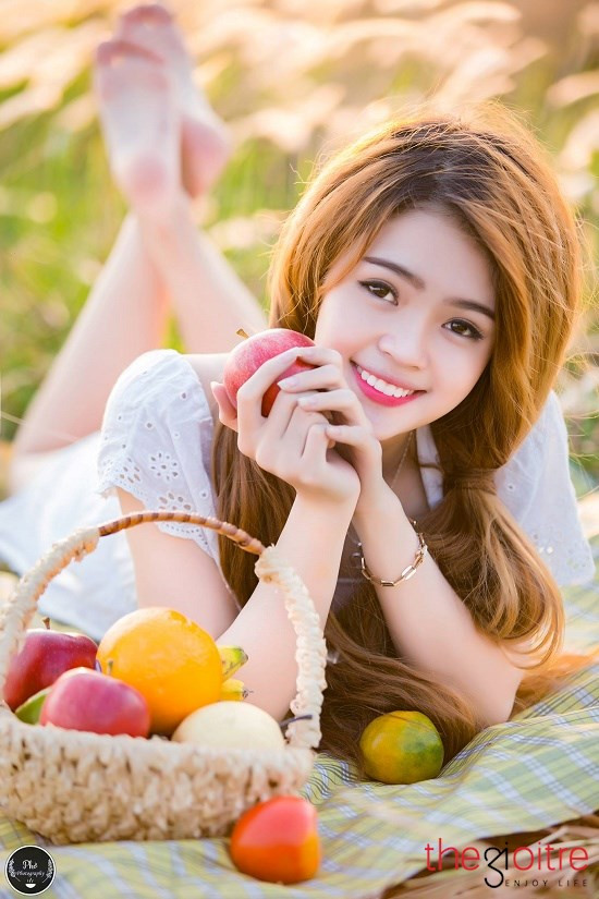 Trong tương lai, nữ sinh 9X mong muốn trở thành một nữ doanh nhân thành đạt ở mảng thời trang và mỹ phẩm. Bên cạnh đó cô nàng cũng sẵn sàng tham gia hoạt động nghệ thuật nếu có cơ hội.
