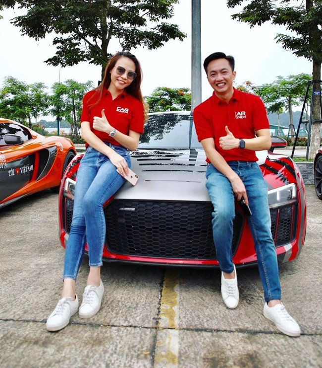 Cường Đô la (Nguyễn Quốc Cường) là một trong những thiếu gia nổi lên trong showbiz Việt nhờ thú chơi siêu xe và hẹn hò với nhiều người đẹp showbiz. Sau khi rút khỏi tập đoàn của mẹ ruột, Cường Đô la đã lập công ty riêng về Bất động sản và cùng bà xã Đàm Thu Trang kinh doanh.
