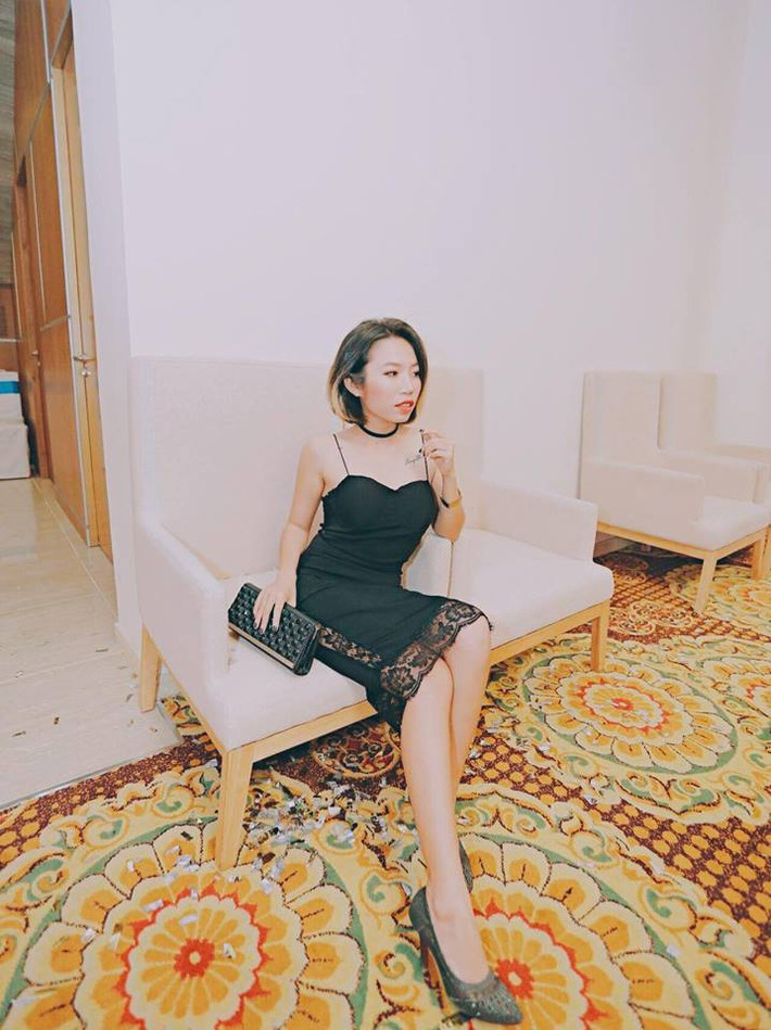 Gia Thư tiết lộ: "Có một số bạn hỏi mình là 'Có PR không' thì mình trả lời luôn là Facebook cá nhân của mình ở Nha Trang cũng đã có kha khá người theo dõi rồi nên mình không rảnh để PR kiểu ngu ngốc như vậy. Quả thật, nếu làm như vậy thì không biết cuộc sống cá nhân, gia đình mình sẽ bị ảnh hưởng như thế nào. Người yêu mình cũng sẽ nghĩ sao?".