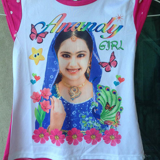 Hình ảnh "Anandy (Anandi) Girl" - chiếc áo siêu phẩm ăn theo Cô dâu 8 tuổi.